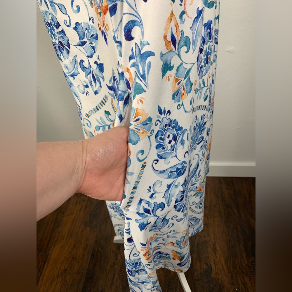 Ultimate Softy Dress - Picture 5 of 9